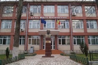 Noua olimpici la Limba Engleza vor reprezenta judetul la faza nationala