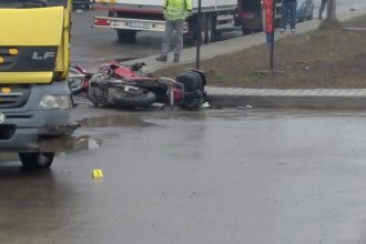 Accident in Vaslui motociclist calcat de asfalt dupa o derapare A scapat fara rani serioase