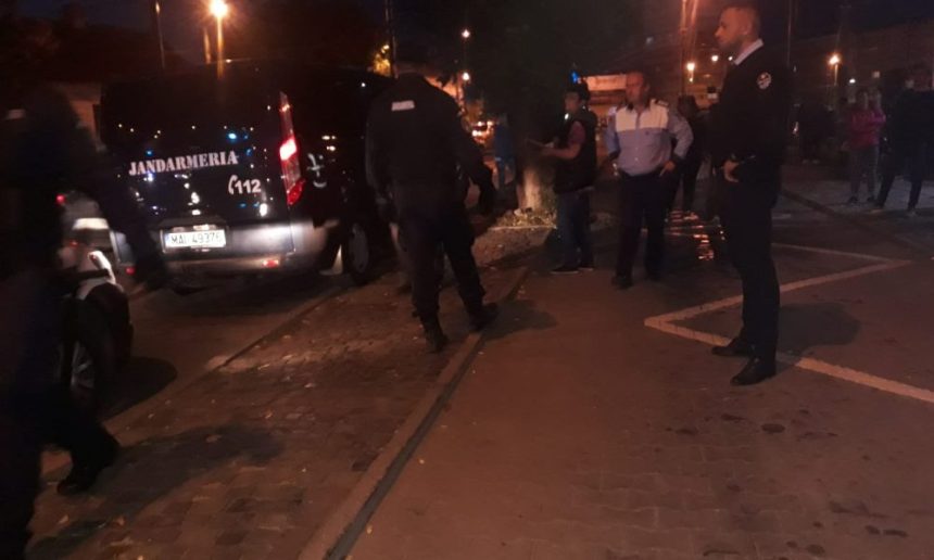 Bataie in fata clubului Bliss cinci tineri din Codaesti l au doborat pe un vasluian si au fost pusi in arest la domiciliu