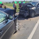 Accident frontal grav pe DE 581 la Tutova Trei persoane au fost transportate la spital