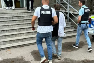 Doi tineri de 16 ani din Bacesti arestai dupa ce ar fi agresat un barbat