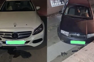 Accident la Lunca Banului. Pompierii chemați pentru scurgeri de lichide pe șosea