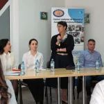 Braniște, ocupat cu chermezele: la proiectul pentru copii, Primăria a trimis o duduie